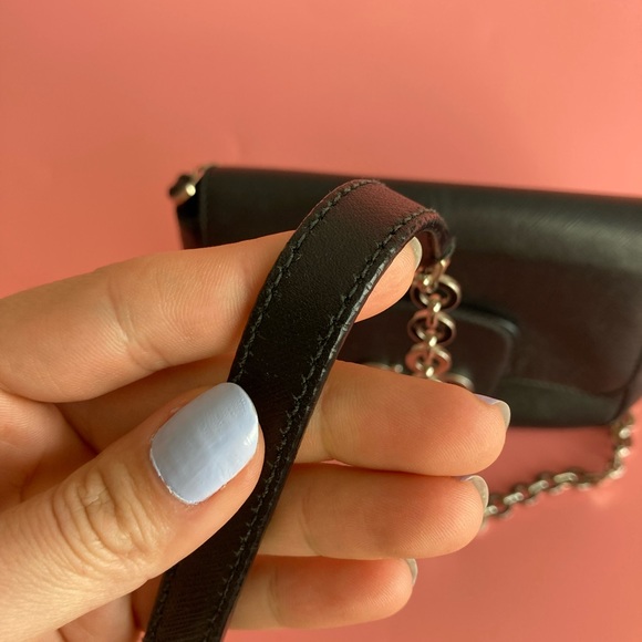 🚫SOLD🚫 FERRAGAMO
Leather Chain Link Crossbody Bag - Picture 8 of 12